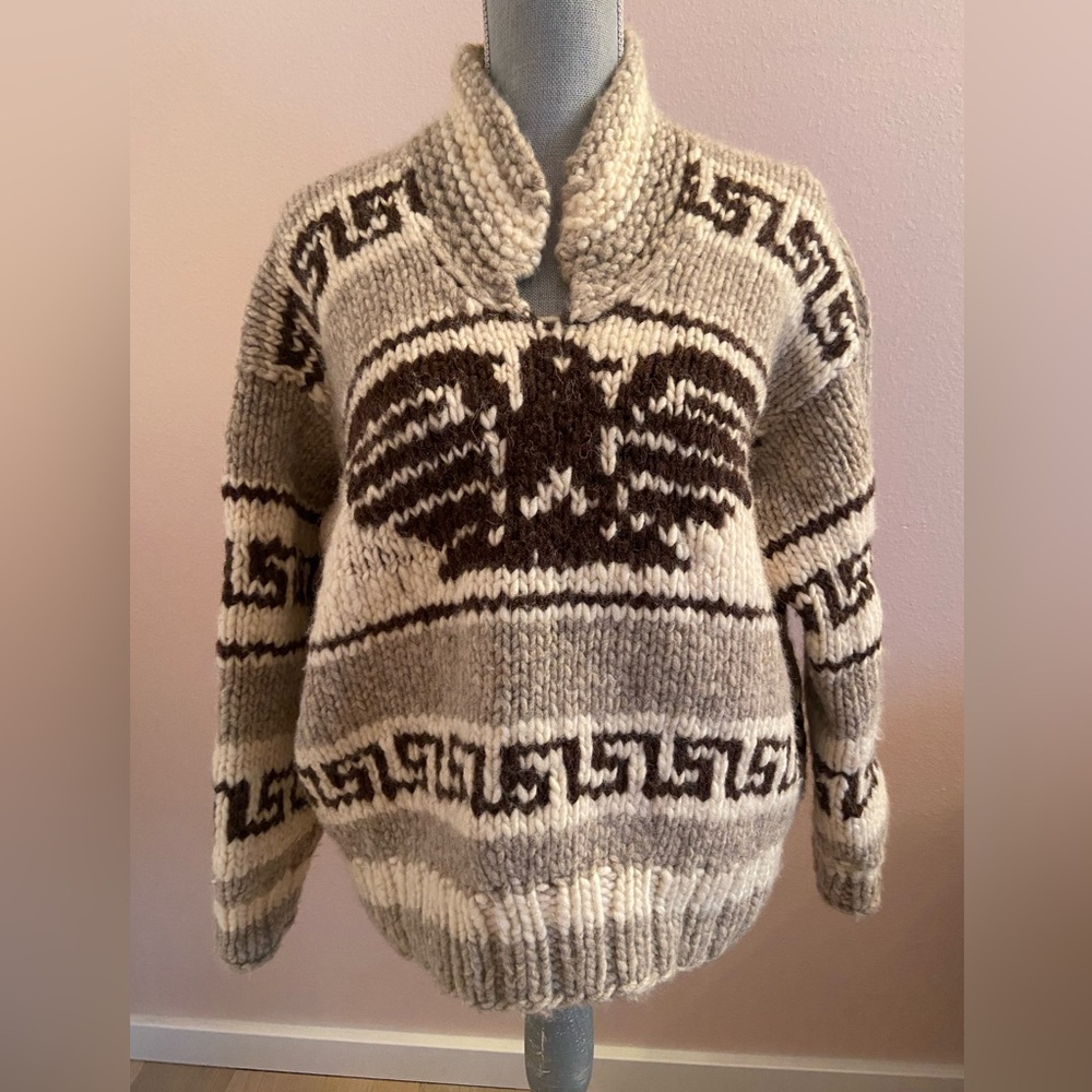 Rare Vintage Unisex Authentic Handknit Cowichan Wool Thunderbird Motif Sweater